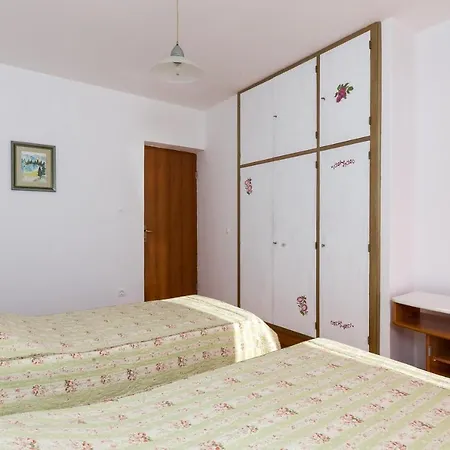 Apartman Ventula - Two Bedroom With Sea View *