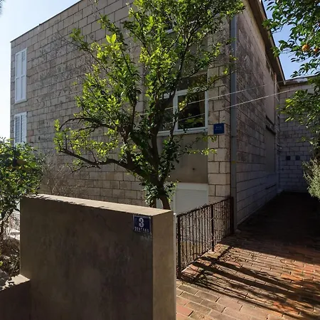 Ventula - Two Bedroom With Sea View