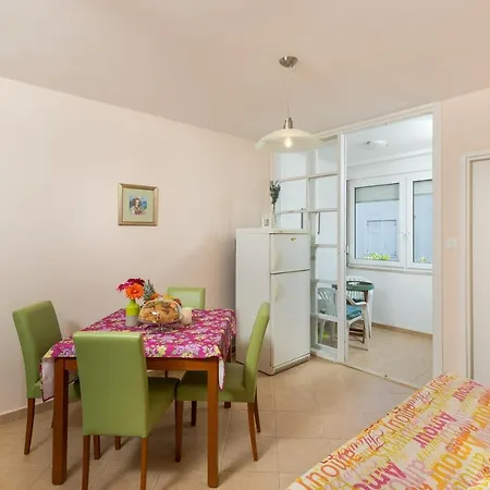 Ventula - Two Bedroom With Sea View
